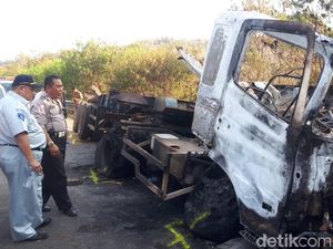 Detik-detik Lima Kendaraan Alami Kecelakaan Beruntun di Cipularang