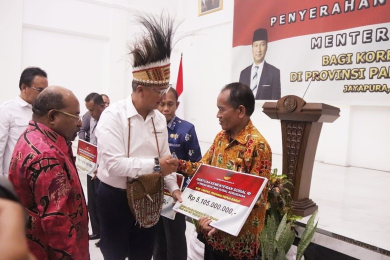 Kemensos Salurkan Rp 7,3 M bagi Korban Kerusuhan Sosial di Papua Kemensos Salurkan Rp 7,3 M bagi Korban Kerusuhan Sosial di Papua