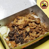 Puas Makan Nasi Kulit Ayam Goreng Renyah Gurih Di Sini