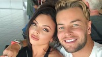 Selain itu Jesy memiliki kekasih yang mendukungnya yakni Chris Hughes, bintang reality show di televisi. Dok. Instagram/jesynelson