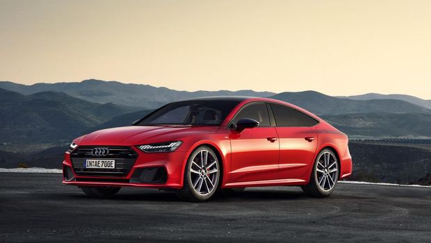 Static photo Audi A7 Sportback 55 TFSI e quattro. Colour: Tango red