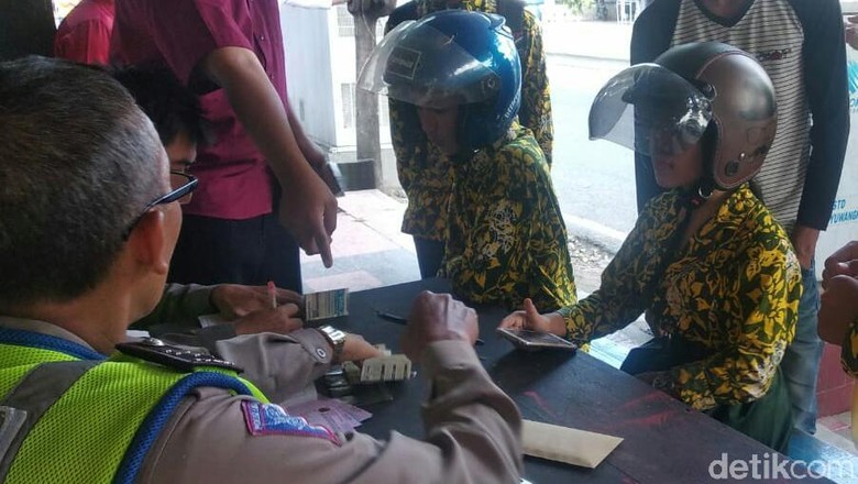 Pelanggar Operasi Patuh Semeru 2019 di Banyuwangi Didominasi ABG Pelanggar Operasi Patuh Semeru 2019 di Banyuwangi Didominasi ABG
