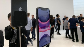 iPhone 11 varian Black. Foto: Sina Mobile
