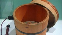 Produk awal Sony adalah rice cooker yang dibuat 1946. Begini penampakannya. Istimewa/Dok. Boredpanda.