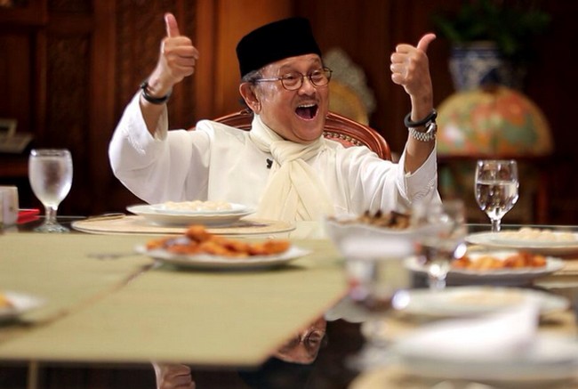 BJ Habibie, Mobil Nasional dan Koleksi Mobil Antiknya