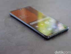 Unboxing Galaxy A50s, Ponsel Tiga Kamera & NFC Rp 4 Jutaan