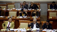 Saat menjalani uji kelayakan dan kepatutan bersama DPR tersebut, Lili mendapat pertanyaan dari sejumlah anggota Komisi III soal revisi UU Nomor 30 Tahun 2002 tentang KPK.