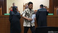 Rommy didakwa menerima suap bersama-sama Menag Lukman Hakim Saifuddin.