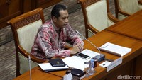 Komisi III DPR melakukan uji kepatutan dan kelayakan (fit and proper test) kepada Nurul Ghufron.
