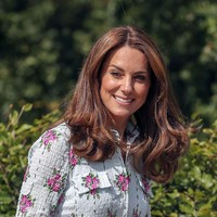 Kate Middleton dikenal suka bergaya dengan busana lamanya. Namun tidak demikian ketika ia mengunjungi RHS Garden Wisley di Woking, Inggris, Selasa (10/9/2019). (Foto: Getty Images)