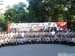 8 Polisi Peraih Medali di Kejurnas Atletik Master Indonesia Diberi Award