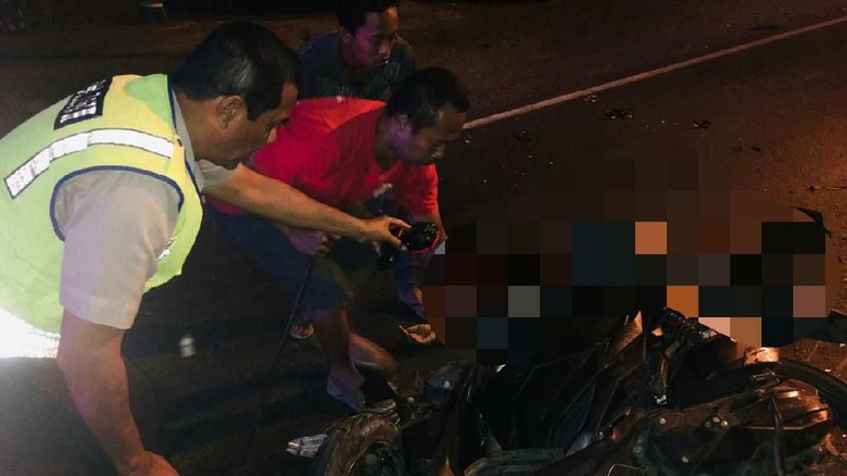 Truk dan Motor Matic Tabrakan di Tulungagung, Satu Orang Tewas