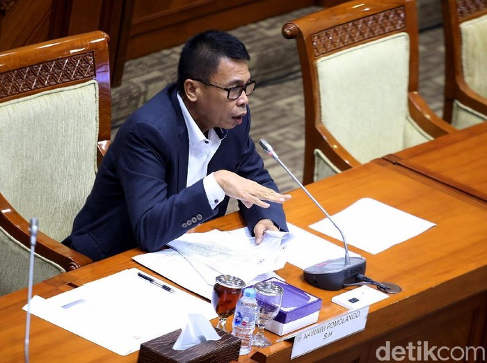 Komisi III DPR RI gelar uji kepatutan dan kelayakan bagi calon pimpinan (capim) KPK. Nawawi Pomolango jadi capim KPK pertama yang diuji oleh DPR.