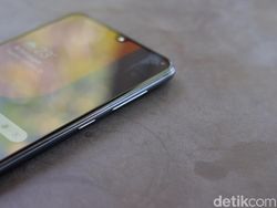 Unboxing Galaxy A50s, Ponsel Tiga Kamera & NFC Rp 4 Jutaan