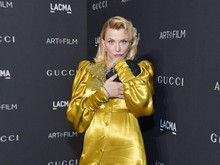 Campur Aduk Dunia Musik Courtney Love Sampai Dibilang Red Flag