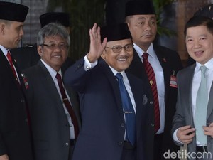 Tangan Dingin BJ Habibie di PTDI