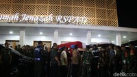 Habibie akan dimakamkan di TMP Kalibata, Jakarta Selatan, pada Kamis (12/9), tepat di sebelah makam sang istri, Ainun Habibie. Upacara pemakaman akan dipimpin Presiden Jokowi.
