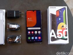 Unboxing Galaxy A50s, Ponsel Tiga Kamera & NFC Rp 4 Jutaan