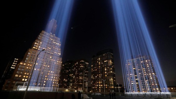 Potret Cahaya Kembar di Peringatan 18 Tahun Tragedi 9/11