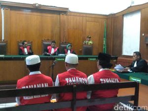 Tiga Pembakar Polsek Tambelangan Jalani Sidang Perdana