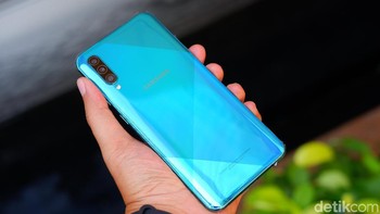 Selain black, ada opsi Prism Crush Green and Prism Crush White. Foto: Adi Fida Rahman/detikINET