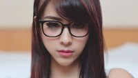 Angela Lorenza dikenal sebagai model seksi dan juga presenter. Dok. Instagram/elizabethangelalorenza