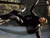 Adegan Tom Cruise Terjun Betulan di Mission Impossible Viral