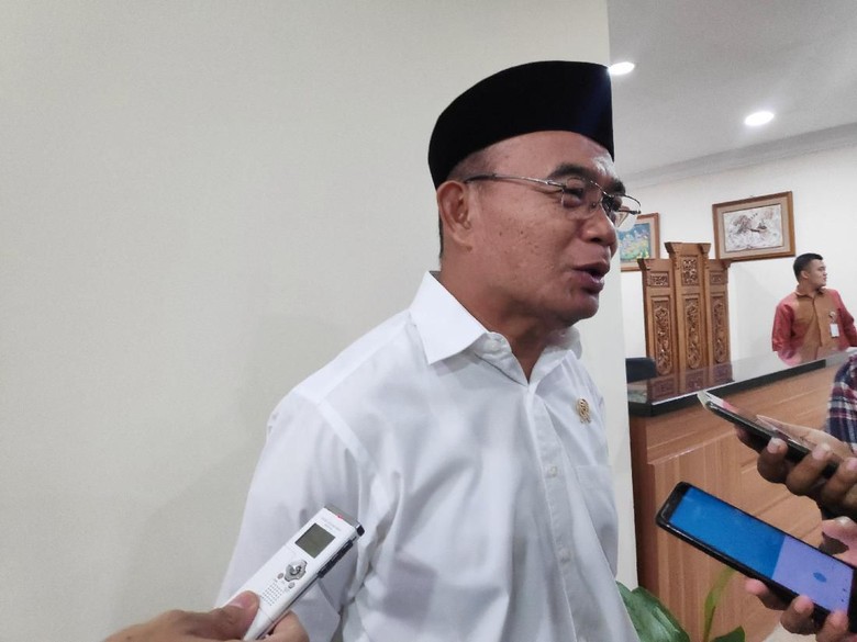 Sekolah Libur Dampak Asap Karhutla, Mendikbud: Siswa Belajar di Rumah Sekolah Libur Dampak Asap Karhutla, Mendikbud: Siswa Belajar di Rumah