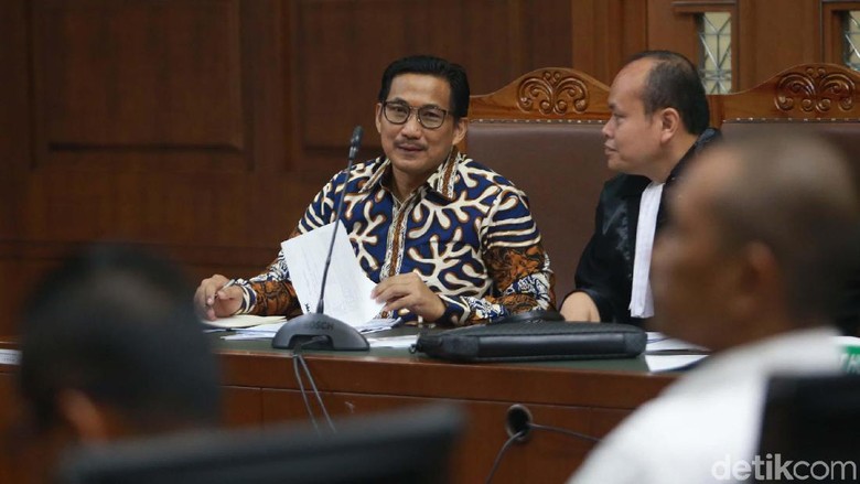 Jaksa Cecar Bowo Sidik soal Duit Kawal Permendag dari Enggartiasto Jaksa Cecar Bowo Sidik soal Duit Kawal Permendag dari Enggartiasto