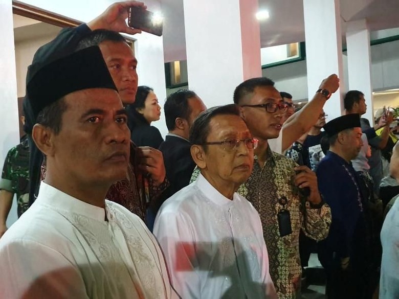 Duka Cita untuk BJ Habibie, Amran: Beliau Aktif Jaga Keutuhan Bangsa Duka Cita untuk BJ Habibie, Amran: Beliau Aktif Jaga Keutuhan Bangsa