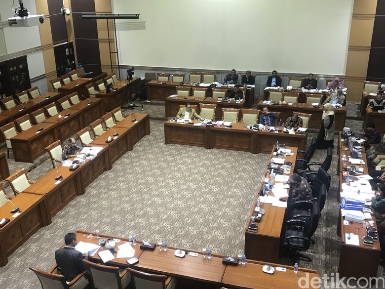 Fit and Proper Test Capim KPK sampai Dini Hari, Dilanjut Pagi Nanti