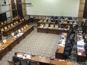Fit and Proper Test Capim KPK sampai Dini Hari, Dilanjut Pagi Nanti