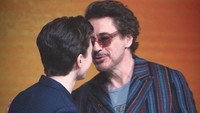 Dan untuk Robert Downey Jr, ia menyebut bahwa pemeran Iron Man itu adalah artis paling populer di planet ini. Dok. Instagram/tomholland2013