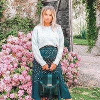 Wanita berusia 28 tahun ini kerap berbagi aktivitasnya dengan 134 ribu lebih pengikut di Instagram. Ia pun kerap tampil memesona dengan gaya busananya yang stylish. Foto: Instagram