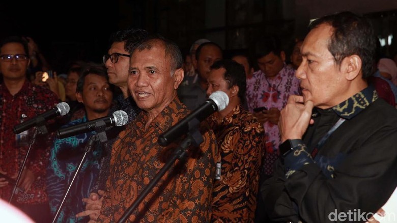 Ketua KPK: Kami Serahkan Tanggung Jawab Kelola KPK ke Presiden Ketua KPK: Kami Serahkan Tanggung Jawab Kelola KPK ke Presiden