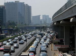 Macet di Mana-mana, Berapa Jumlah Mobil di Indonesia? Ini Datanya