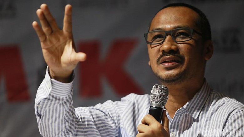 Abraham Samad Desak Jokowi Duduk Bersama Pimpinan KPK Bahas Revisi Abraham Samad Desak Jokowi Duduk Bersama Pimpinan KPK Bahas Revisi