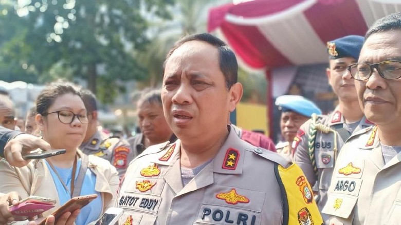 Kapolda Metro Jaya Sebut AKBP Benny Alamsyah Juga Memakai Narkoba Kapolda Metro Jaya Sebut AKBP Benny Alamsyah Juga Memakai Narkoba