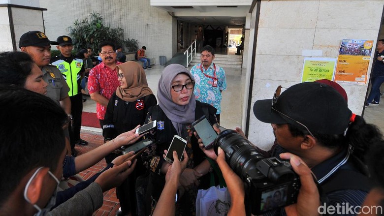 Pemkot Surabaya Mulai Sosialisasikan Perda KTR ke Kampus-kampus Pemkot Surabaya Mulai Sosialisasikan Perda KTR ke Kampus-kampus
