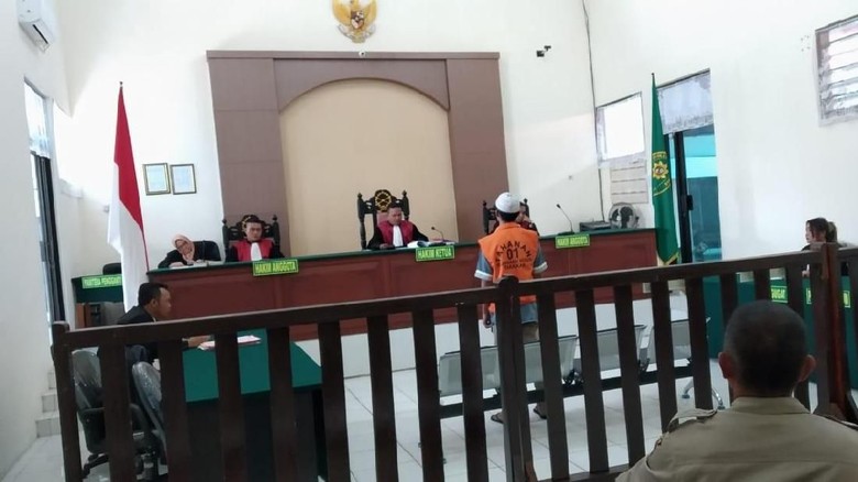 Tok! Muhammad Irfan Dihukum Mati karena Jadi Bandar 10 Kg Sabu Tok! Muhammad Irfan Dihukum Mati karena Jadi Bandar 10 Kg Sabu