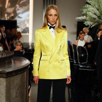 Desainer Ralph Lauren menghadirkan koleksi busananya pada gelaran New York Fashion Week Spring 2020 di William and Wall, The Manhattan Yacht Club, New York. Sabtu, 7 September 2019. [Photo by JP Yim/Getty Images]