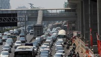 Tiga ruas jalan protokol di Jakarta pagi ini dibebaskan dari ganjil genap, Kamis (12/9/2019).