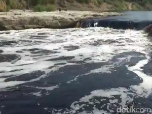 Polda Jateng Turunkan Tim Cek Penyebab Pencemaran Parah Bengawan Solo