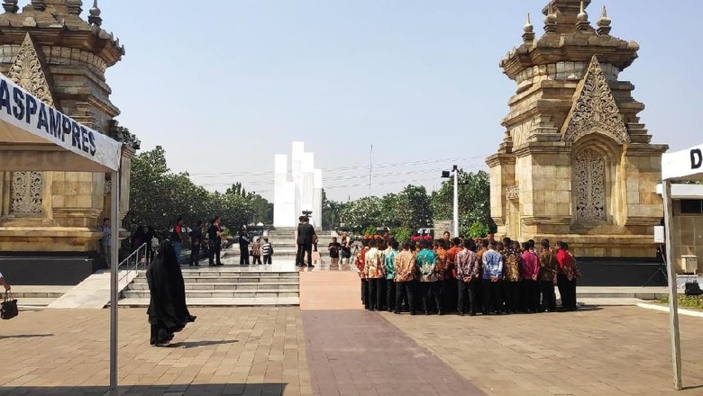 Paspampres Sterilisasi TMP Kalibata, Anjing Pelacak Dikerahkan Paspampres Sterilisasi TMP Kalibata, Anjing Pelacak Dikerahkan