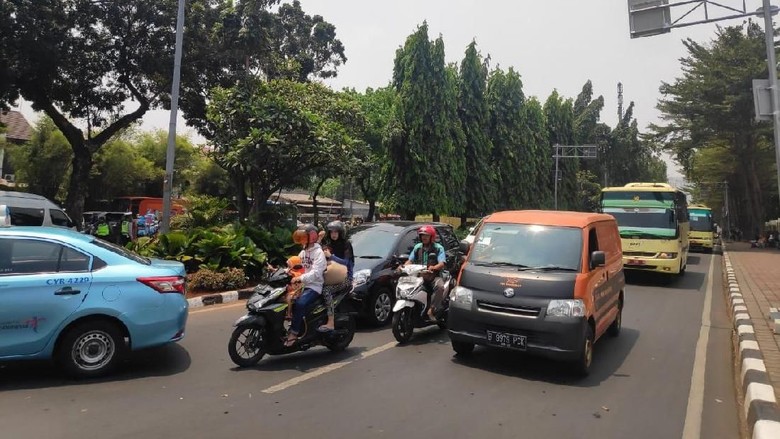 Area TMP Kalibata Ditutup Jelang Pemakaman Habibie Pukul 12.00 WIB Area TMP Kalibata Ditutup Jelang Pemakaman Habibie Pukul 12.00 WIB