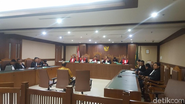 Suap Dana Hibah, Pejabat Kemenpora Divonis 4,5 Tahun Penjara Suap Dana Hibah, Pejabat Kemenpora Divonis 4,5 Tahun Penjara