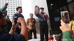 Novel Baswedan Temui Massa Aksi Tolak Revisi UU KPK