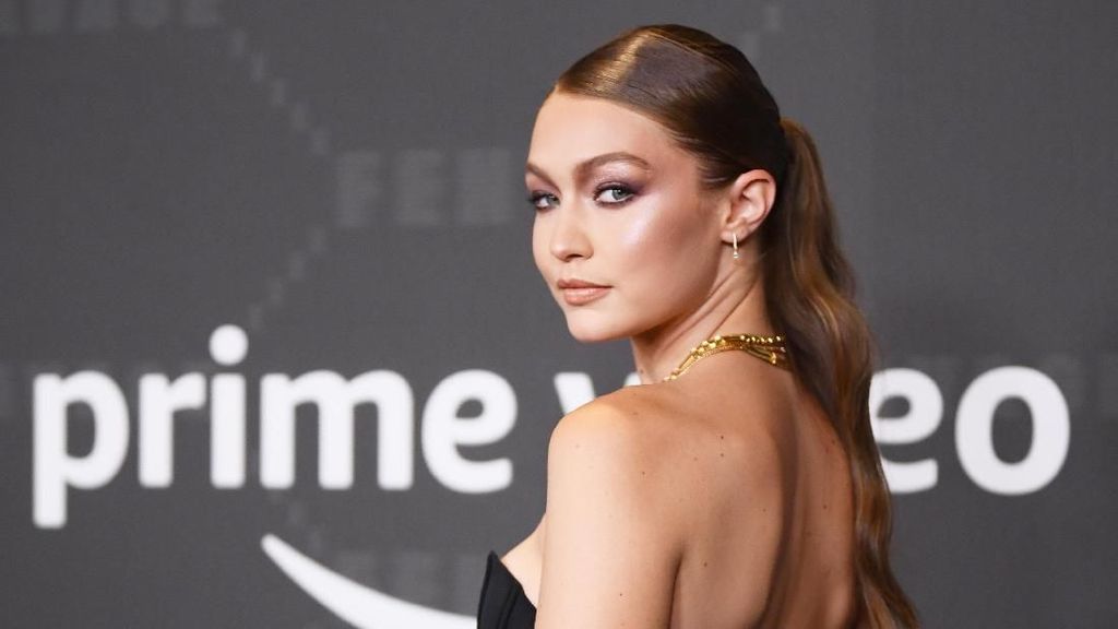 Mantul Gigi Hadid Usir Penyusup Di Acara Chanel