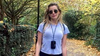 Gadis berusia 27 tahun itu dikenal sebagai selebgram, influencer dan juga penulis yang kerap membuat iri banyak netizen. Dok. Instagram/carollinecalloway