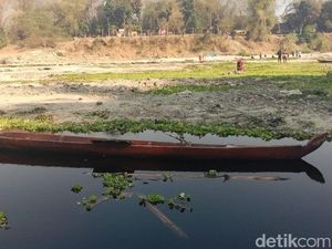 Bengawan Solo Pekat dan Bau Disebut Tak Membahayakan, Kok Bisa?